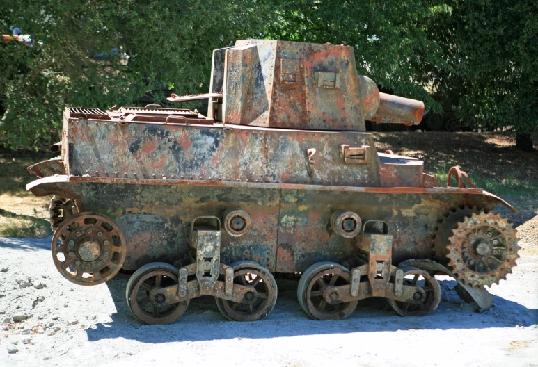 a tank is painted in rusty colors