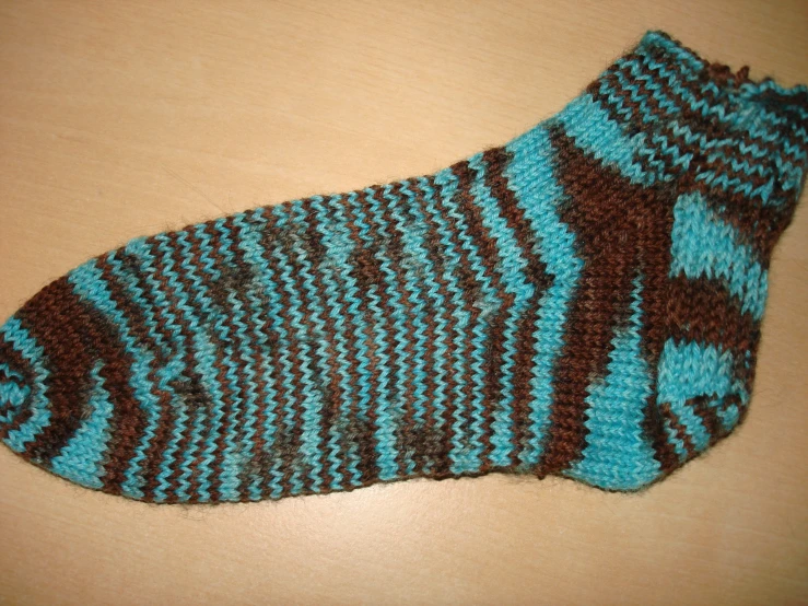 the sock was knitted with the same color yarn