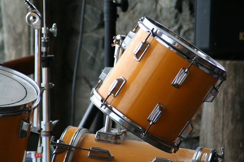 a close - up of some kind of yellow drums