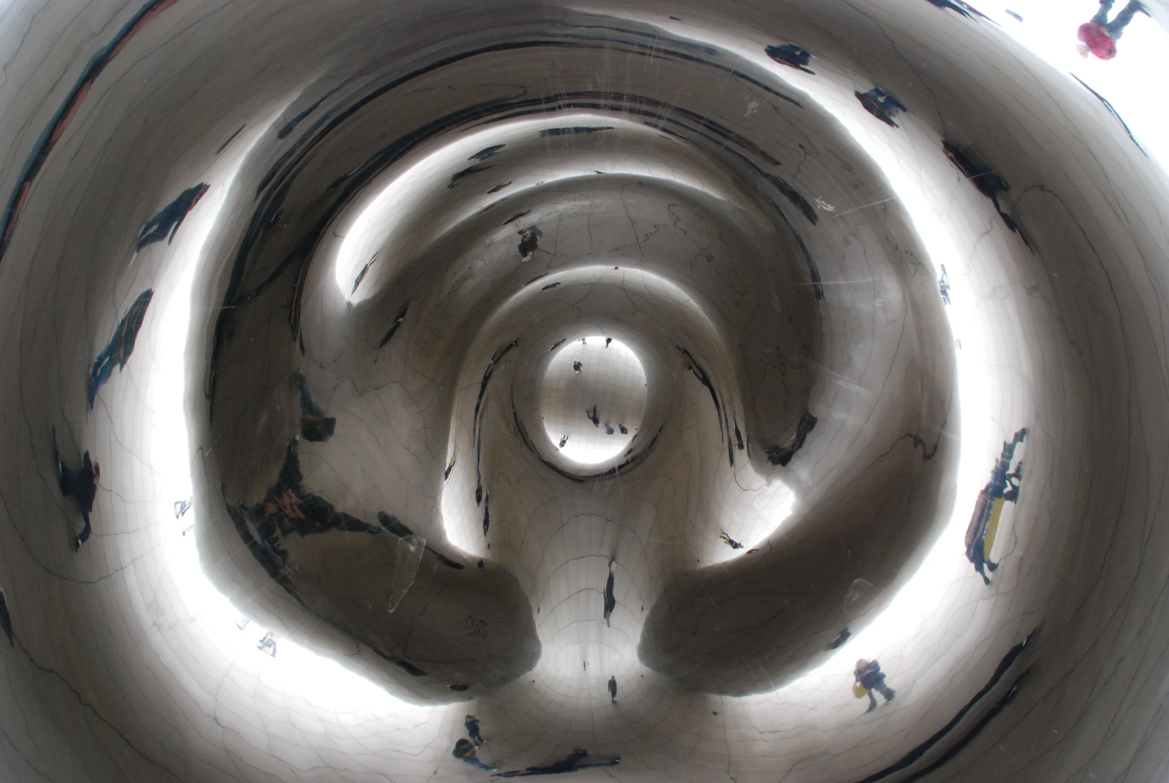 the spiral pattern in the ceiling shows circles in the center