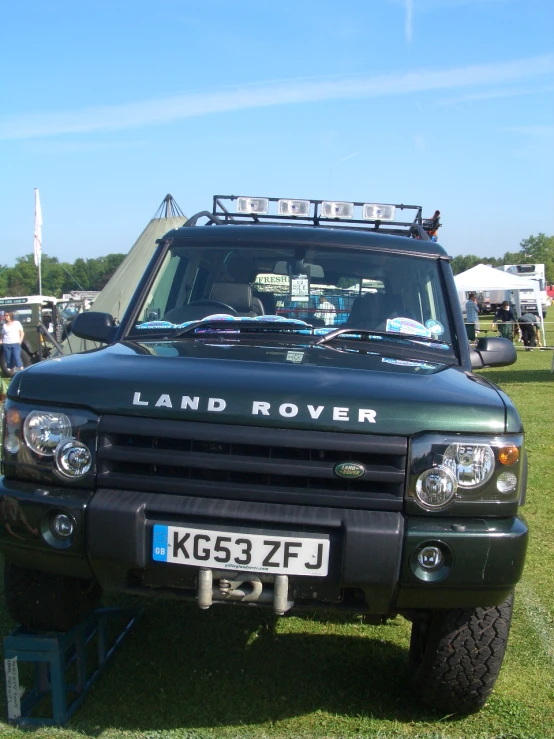 the land rover has no roof rack on it