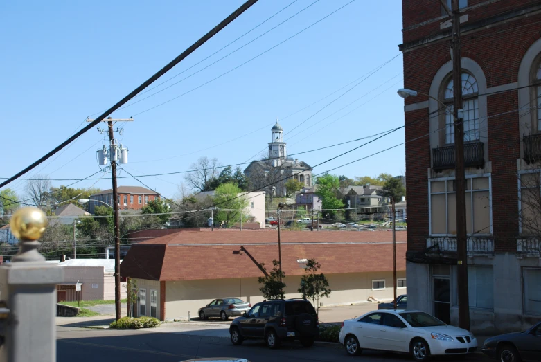 the town has many cars on a street