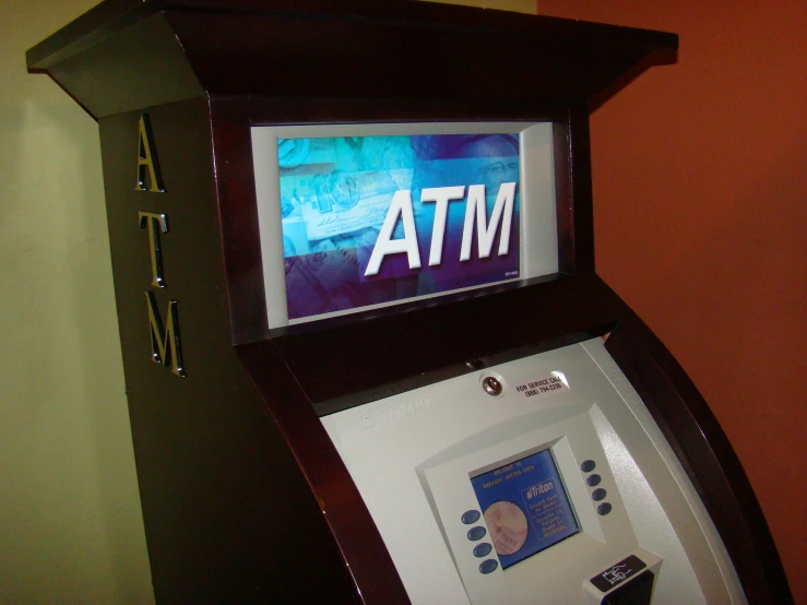 a atm with an automatic machine to pay attention
