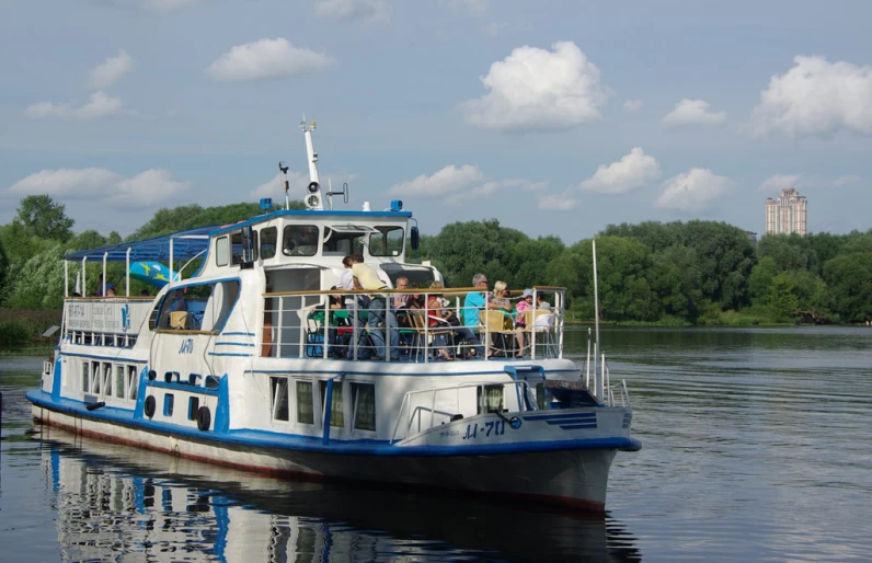 a boat that is floating on some water