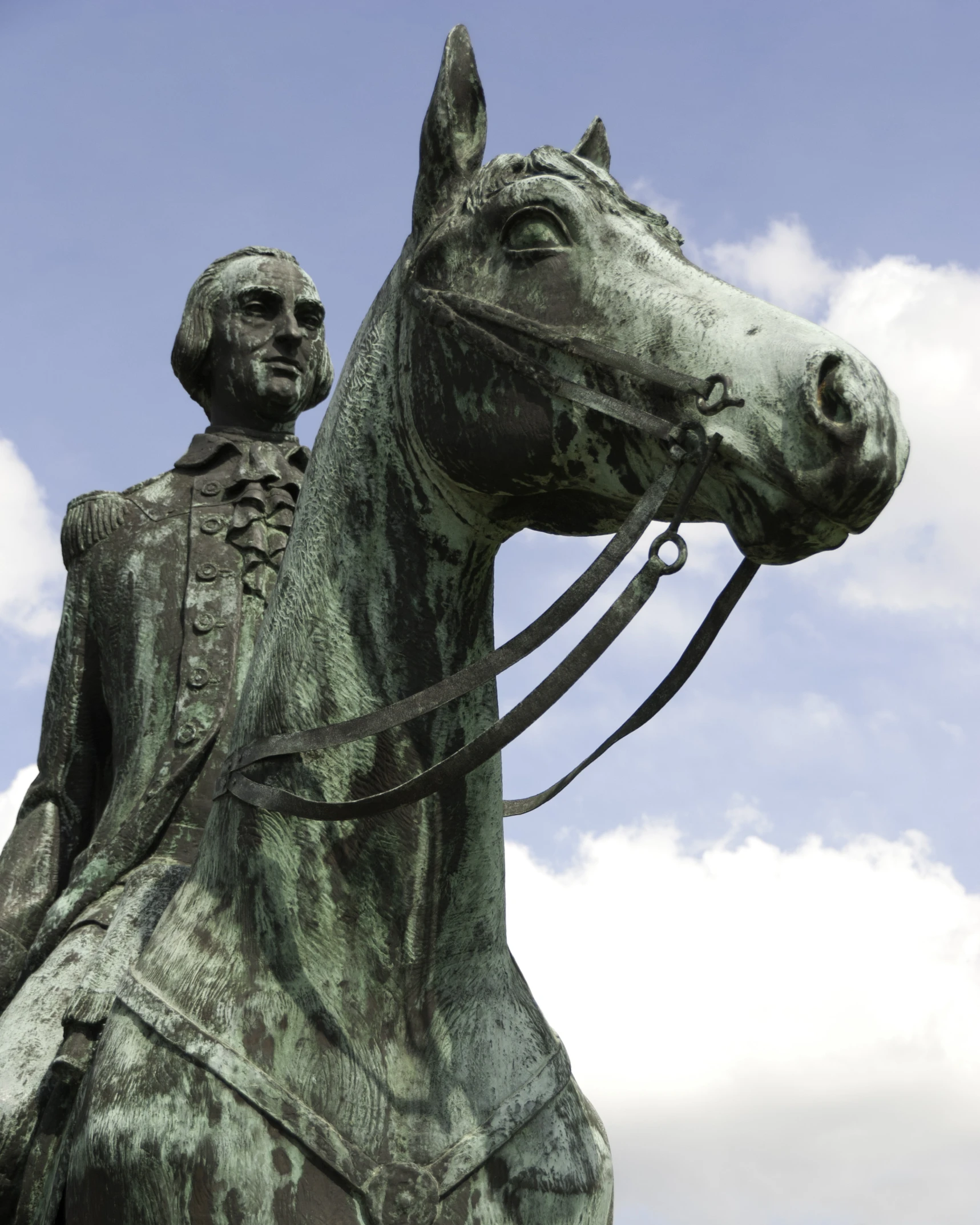 the statue shows that there is a man on horseback