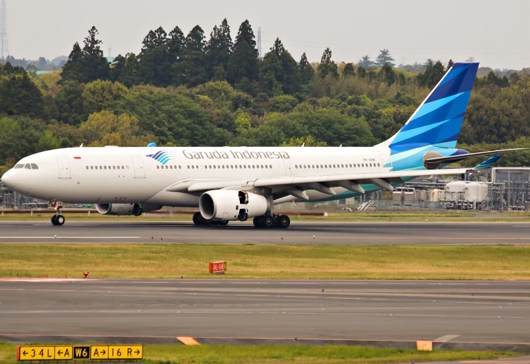 an airplane is on the runway waiting for people to board it