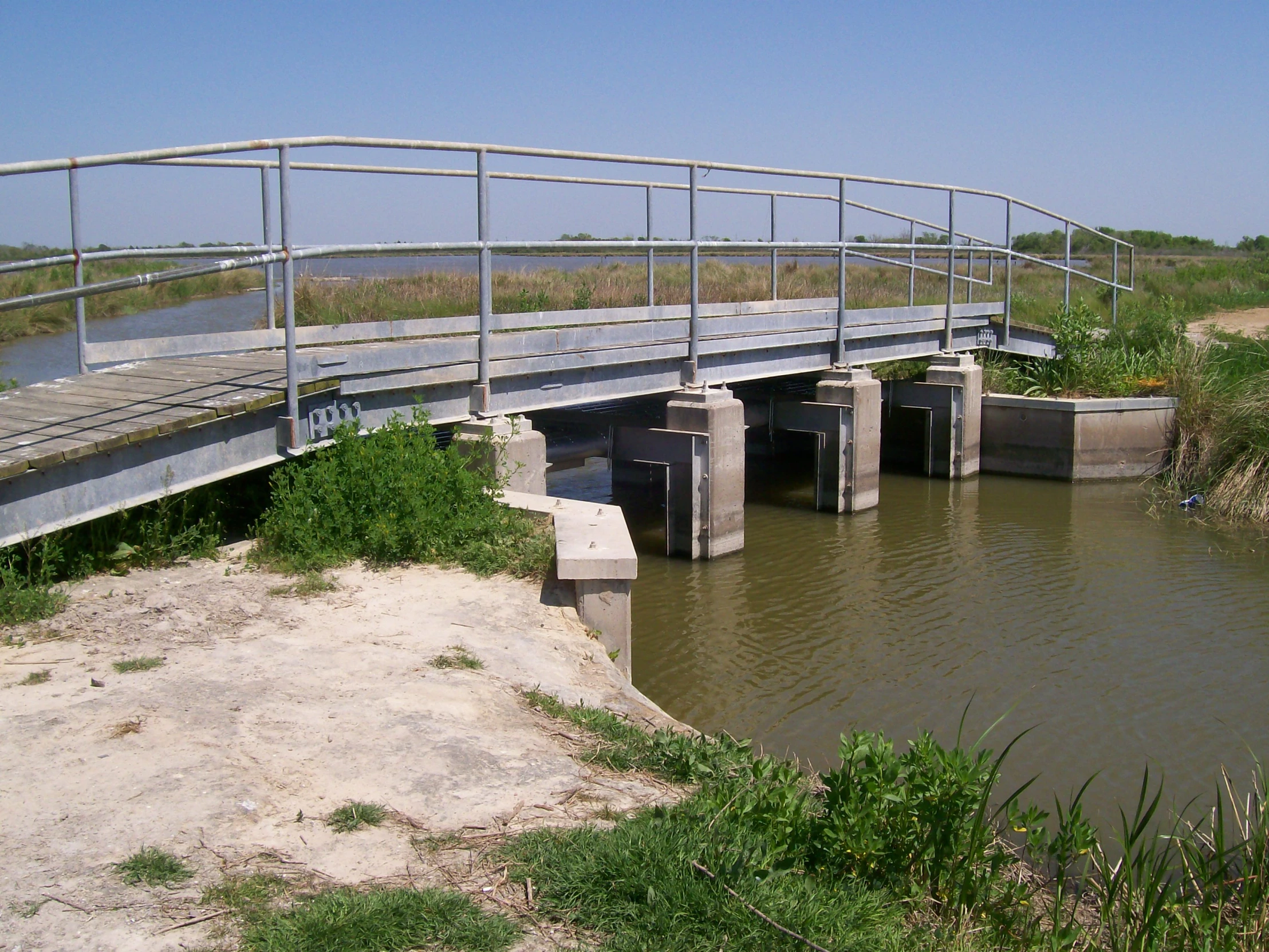 a bridge that crosses over a body of water