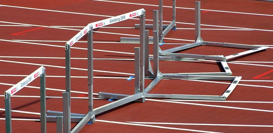 many rails at a race starting the race