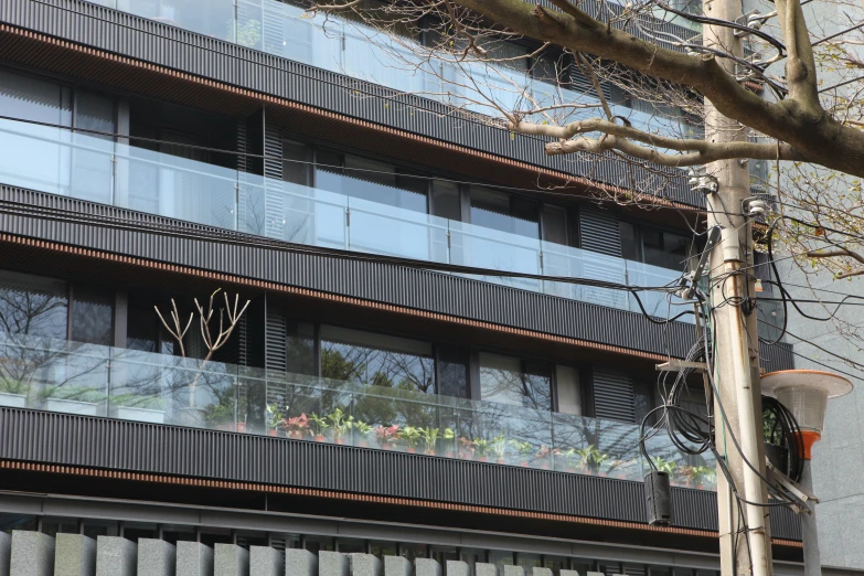 a building that has plants growing on the side