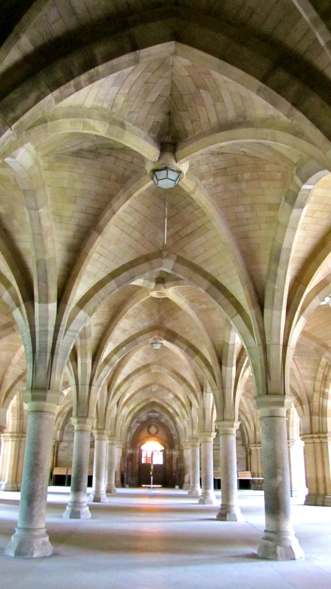 a very large room with columns in it