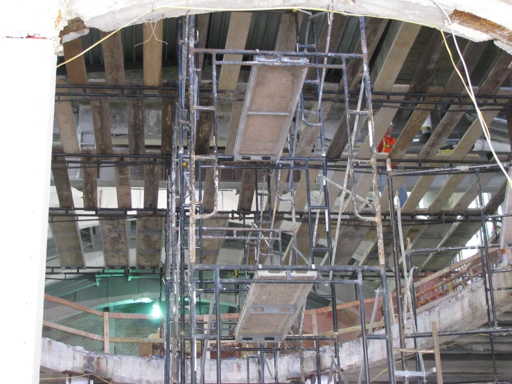 a view inside a building with many scaffolding