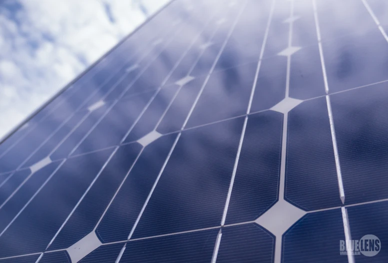 a closeup of the top of a solar panel