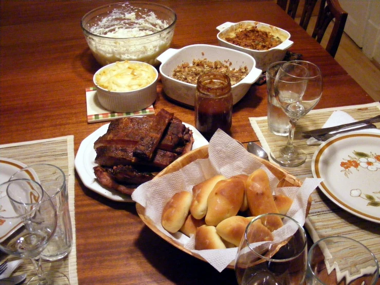 there are a lot of food sitting out on the table