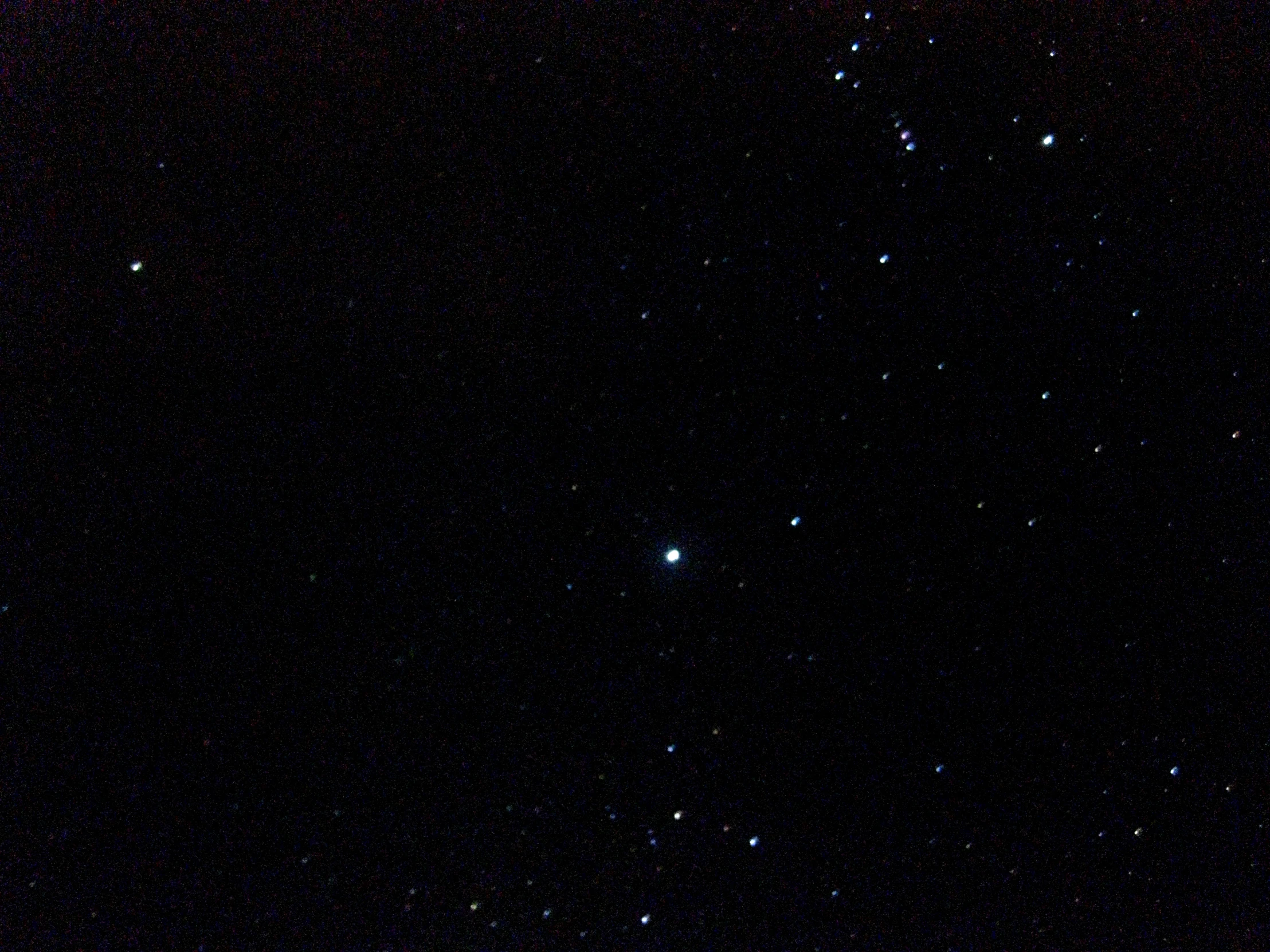 an image of a star filled sky that is out in the night
