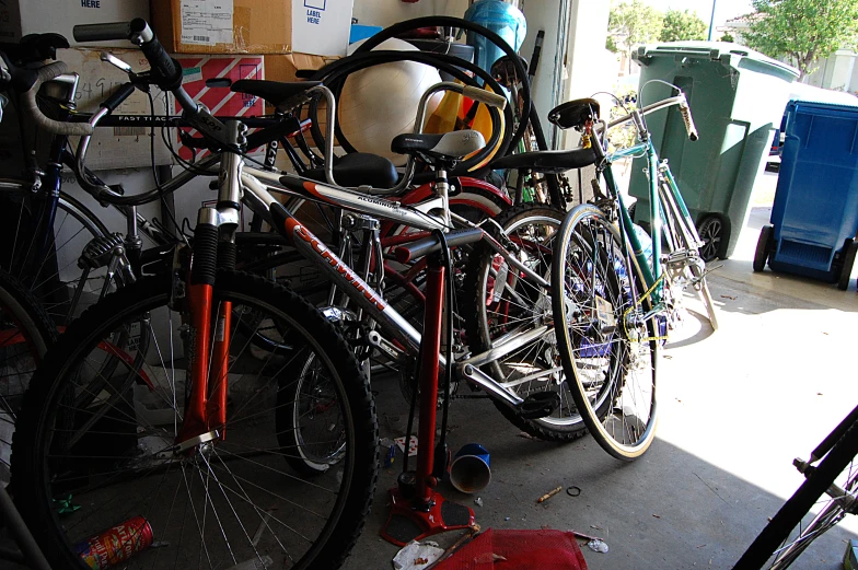 there are several bicycles parked in the garage