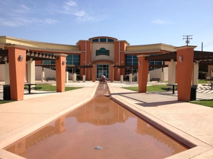 a water feature at the entrance to a store