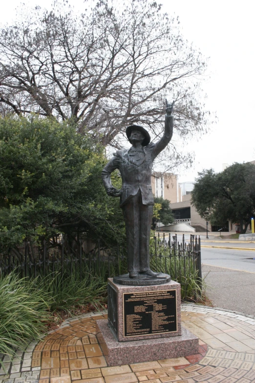 the statue is on display on the walkway