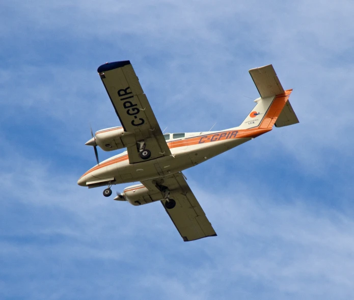 an airplane that is flying in the sky