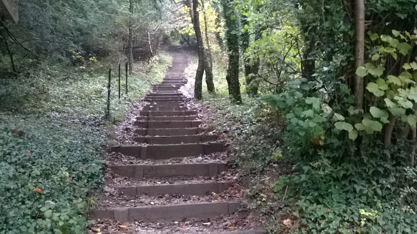 the steps leading up to the top of the hill