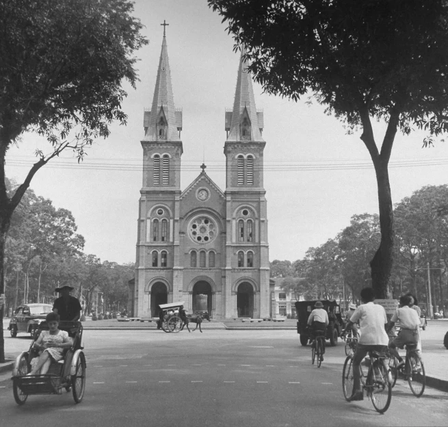 a black and white image of a large cathedral