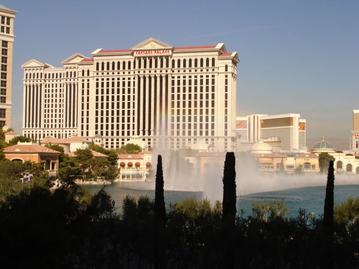 the fountains show on the side of the lake in front of els