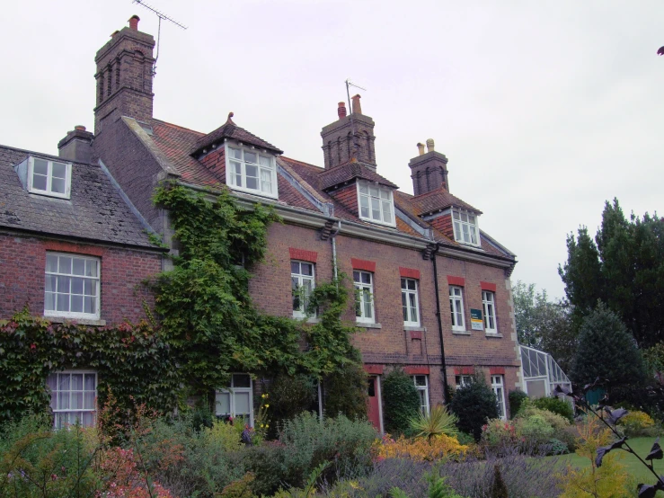 some pretty houses are set in the middle of the day