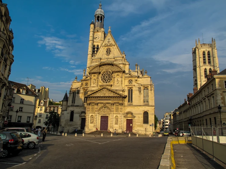 a large building with a cathedral in the middle