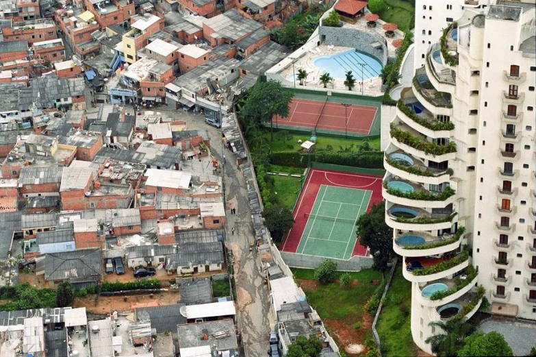 a view of a tennis court from above, from the air