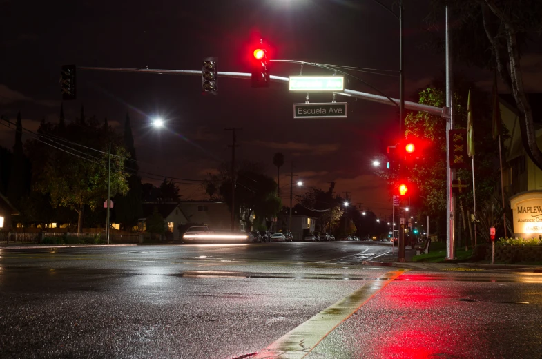 the stoplight is red at night time