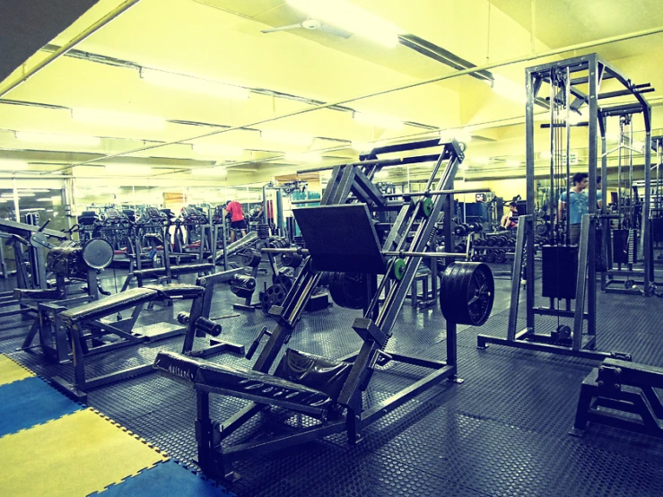 there is a very large gym with many weight machines