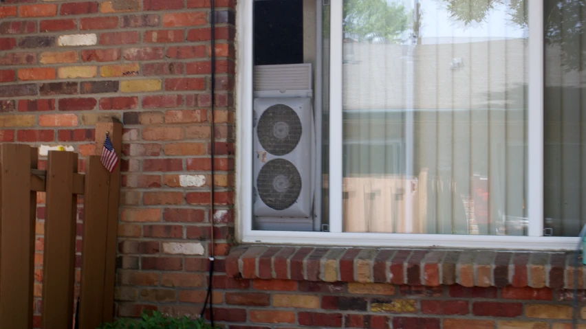 there is a small speaker built into a window sill