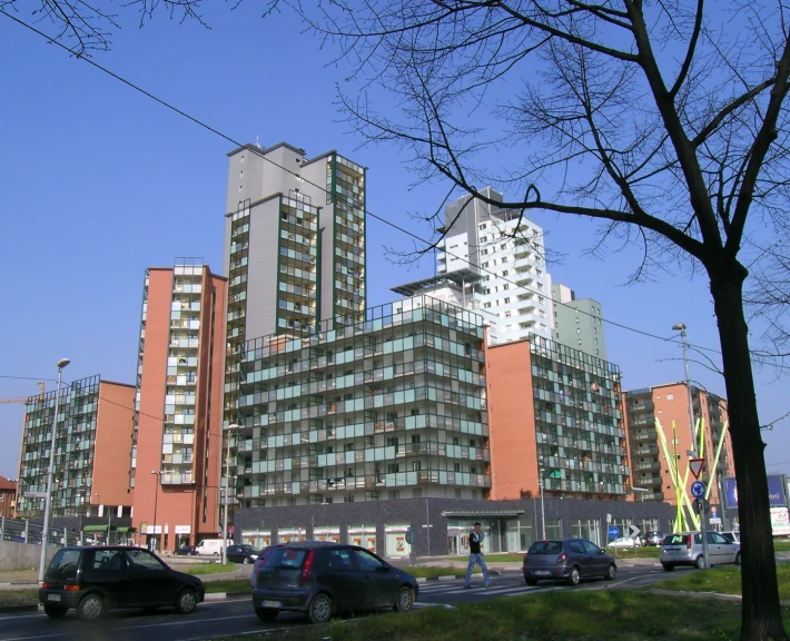 buildings near a road are shown in this image