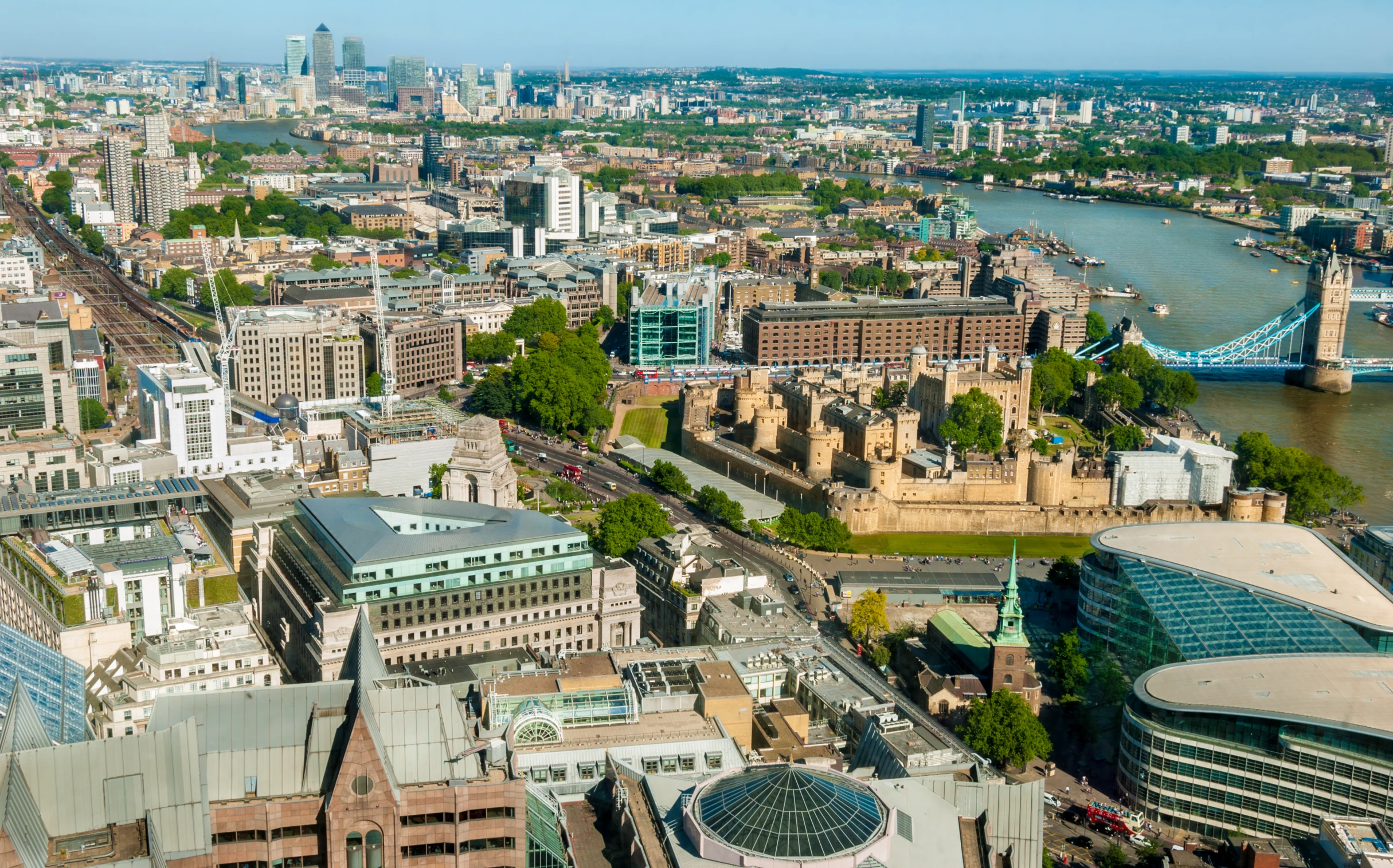 view of the city and river in london from above