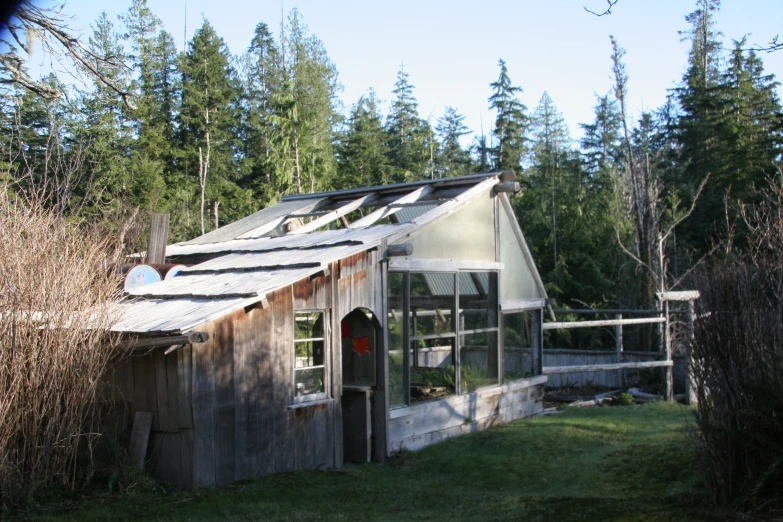 the roof of a building with a partially completed roof