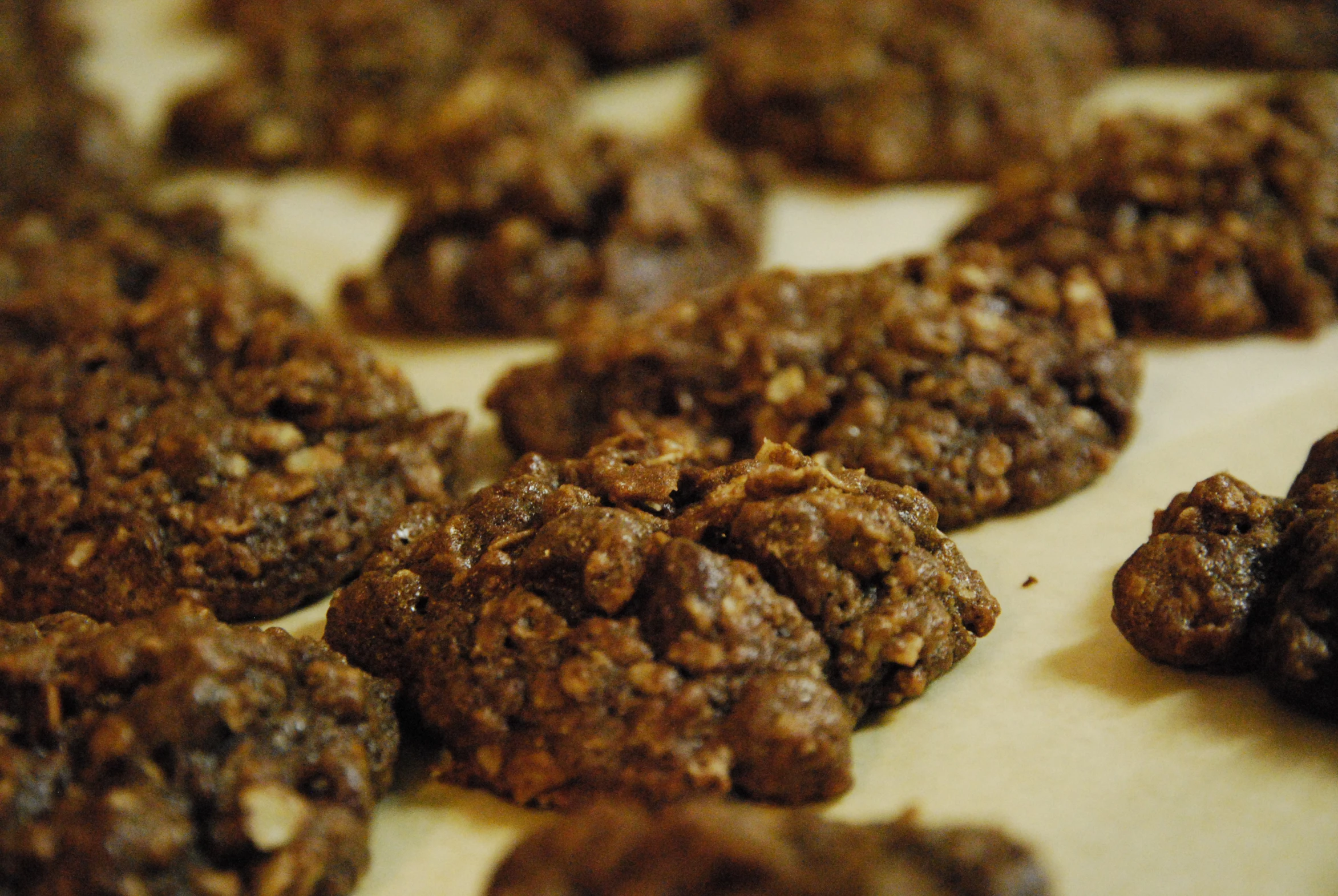 some cookies that are cooling on a table