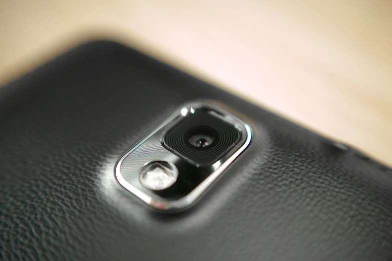 closeup view of an external camera on an oppo cell phone