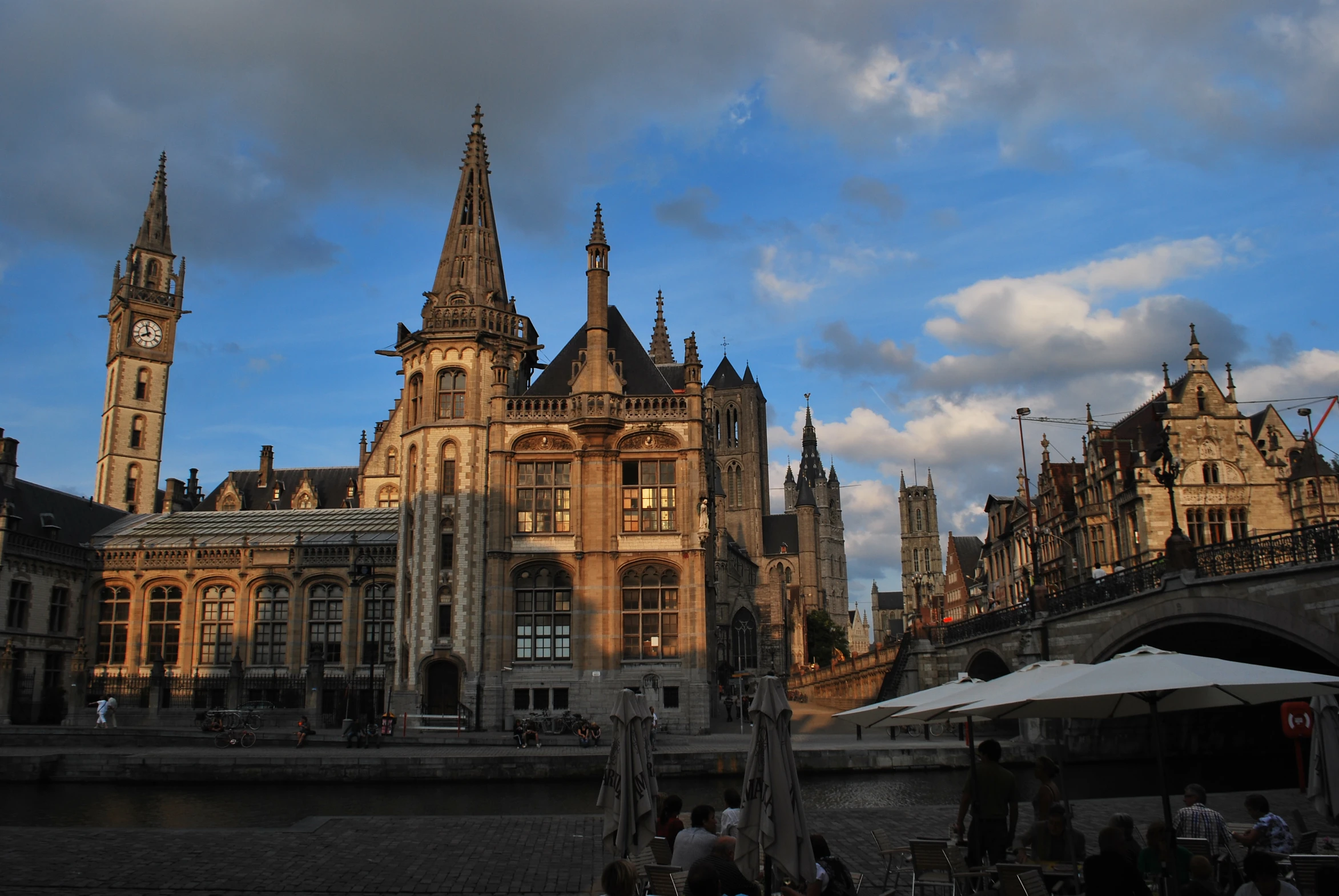 an old building has many spires on its roof