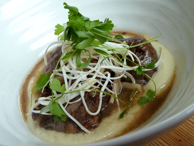 some very tasty looking food in a bowl