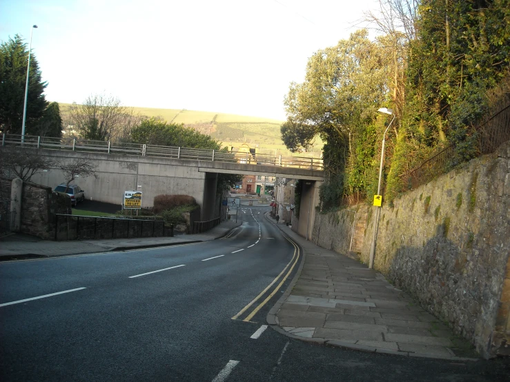 there is a street that leads to the bridge