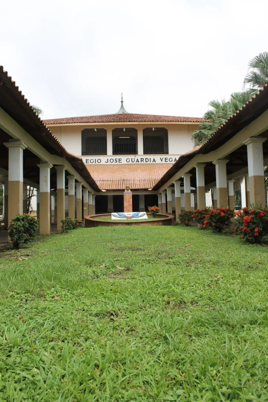 the building has several pillars at both ends and is very large