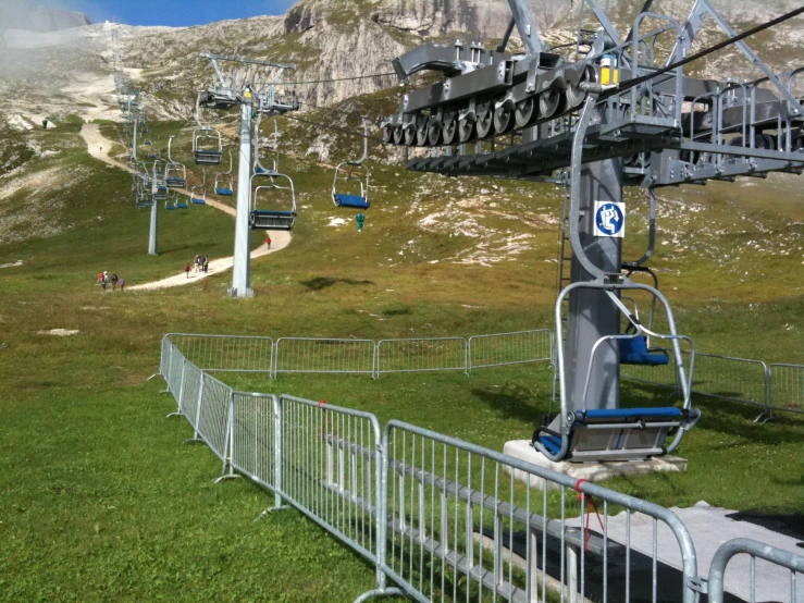 people are skiing on the snow covered mountain