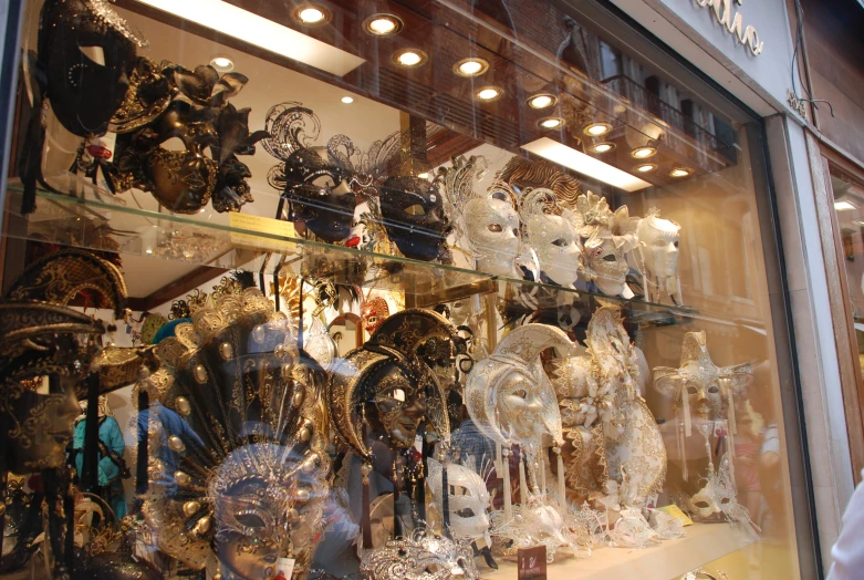 there are many items on display inside the shop