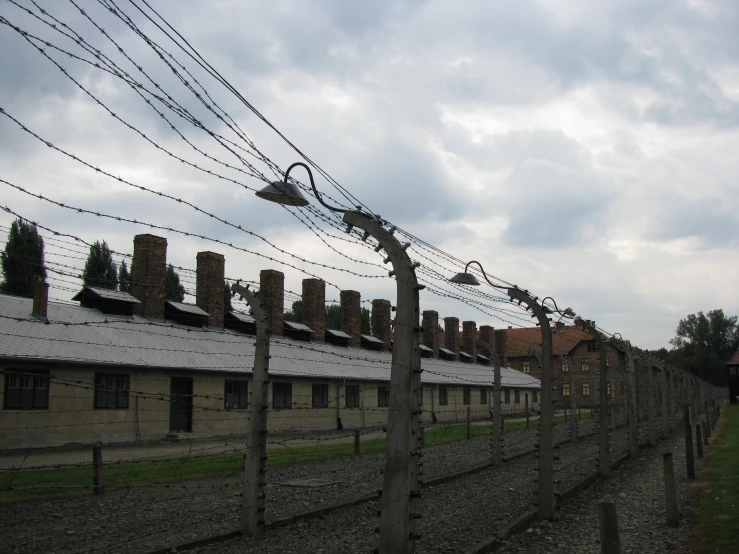 the barbed wire in front of a home