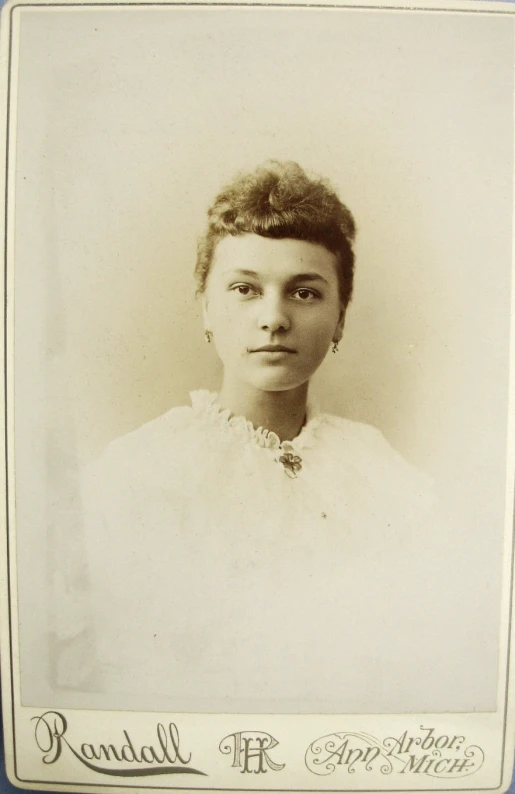 an old black and white po of a woman