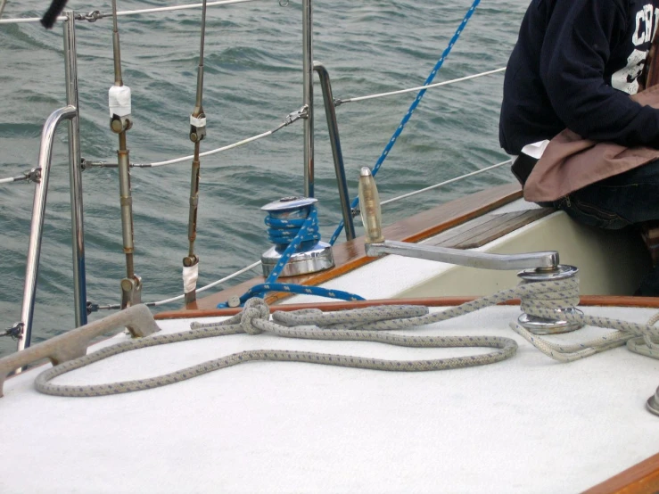 the neckline on the sailboat's front mast