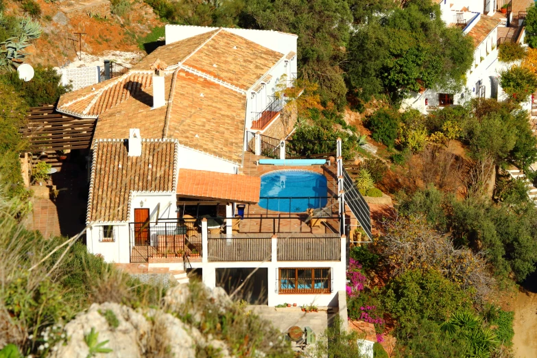 an image of a house with the sky in the background