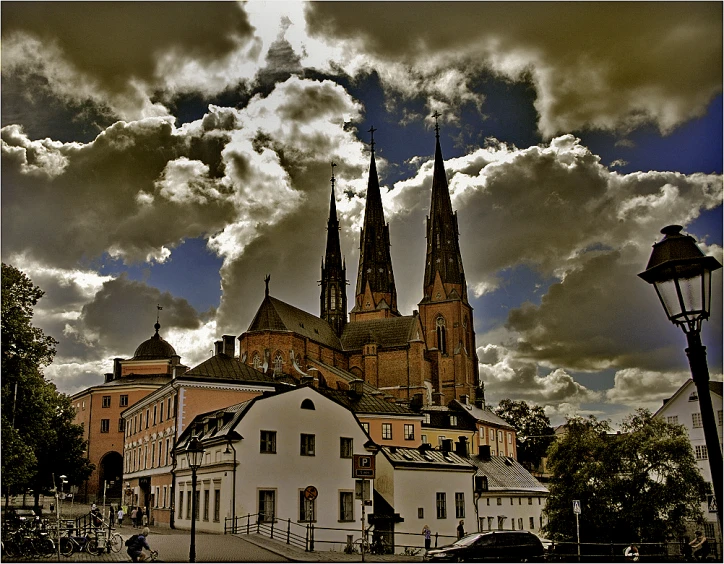 an image of a view of a large cathedral