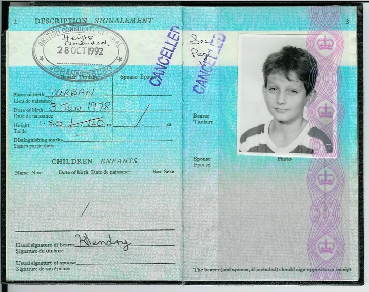 a blue and white visa card with a picture