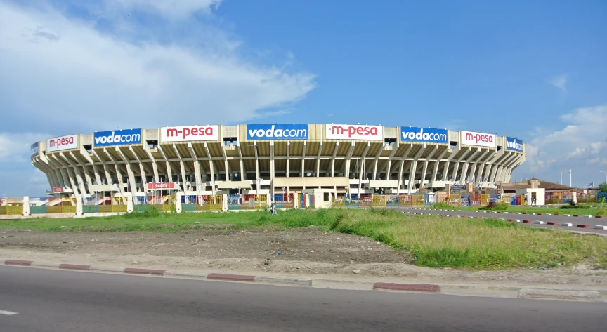 there is a large stadium next to the road