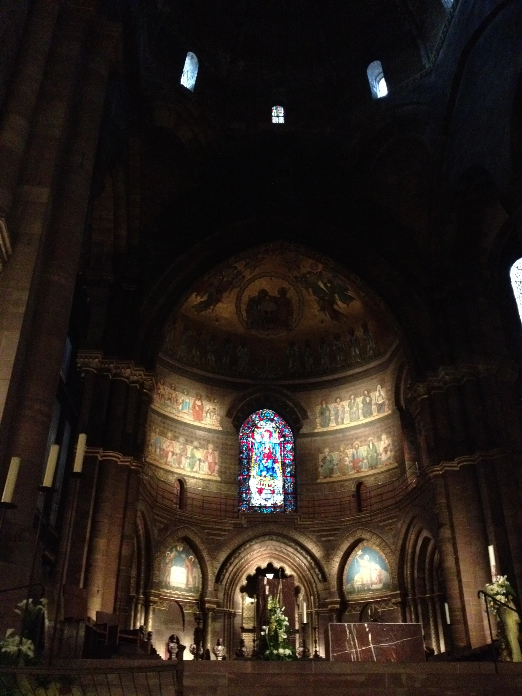 the alter is empty in the large church